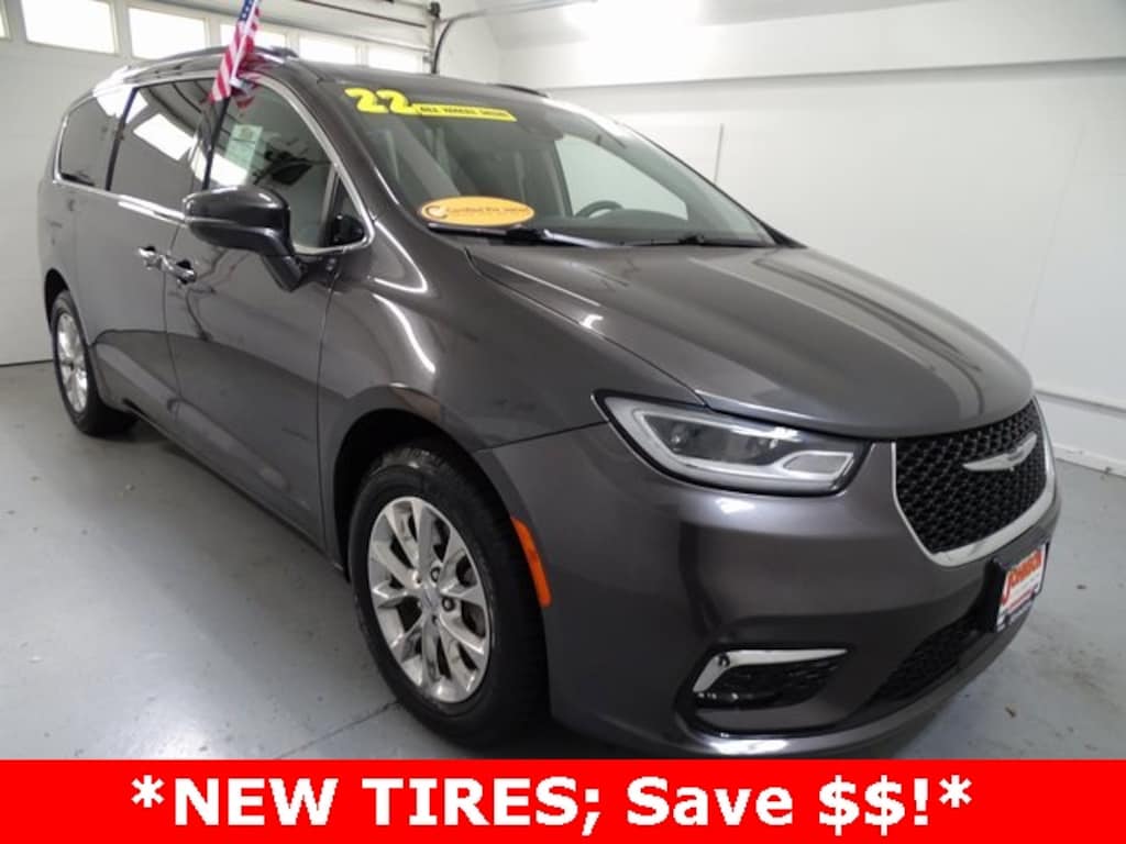 Certified 2022 Chrysler Pacifica Touring L Minivan/Van