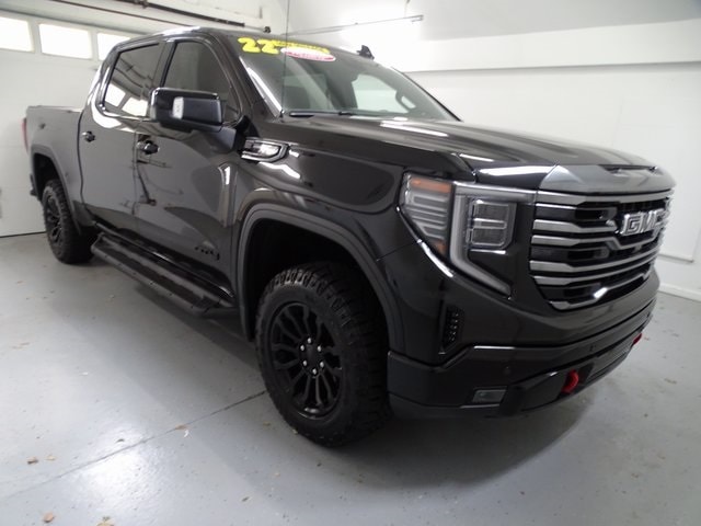 2022 GMC Sierra 1500 AT4's photo