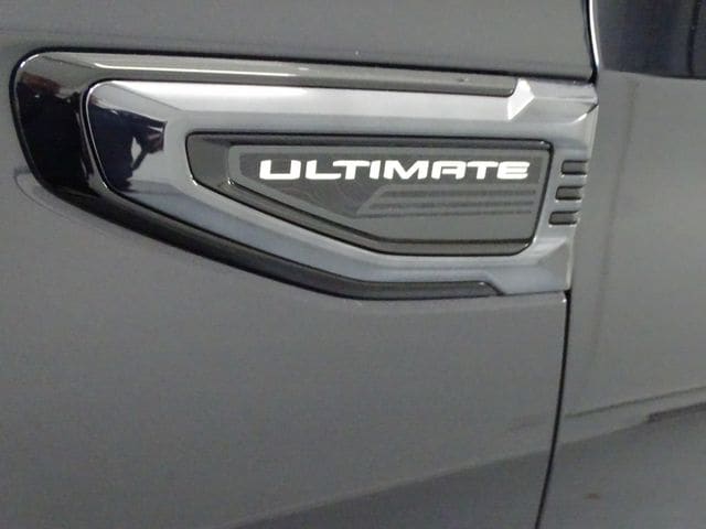 2026 GMC Yukon Denali Ultimate - Photo 26