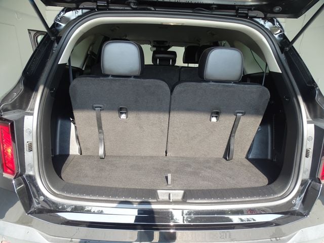 2025 Kia Sorento S - Photo 22