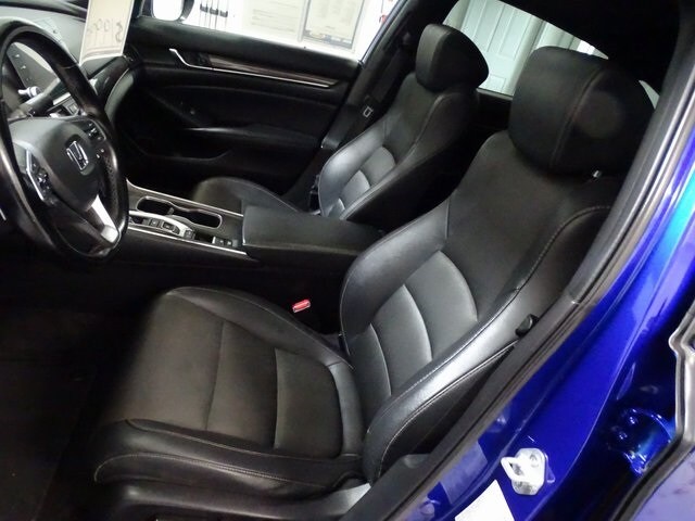 2021 Honda Accord Sport 2.0T photo 2