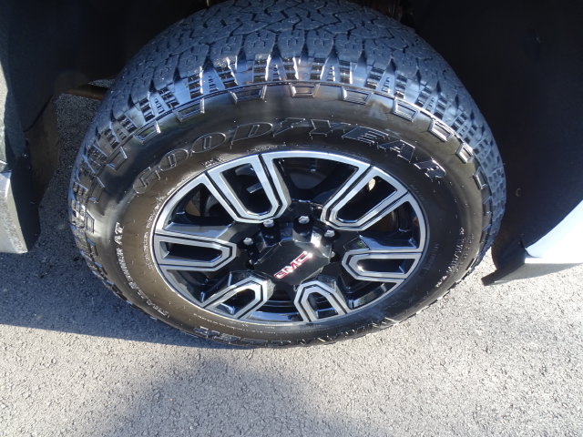 2022 GMC Sierra 2500HD AT4 - Photo 33