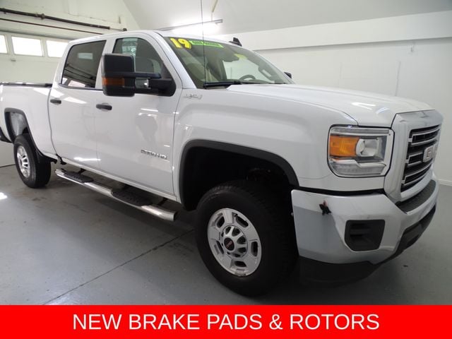 2019 GMC Sierra 4WD Crew Cab Standard Box's photo
