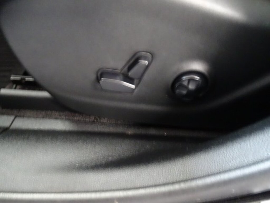 Used 2018 Jeep Cherokee Limited SUV