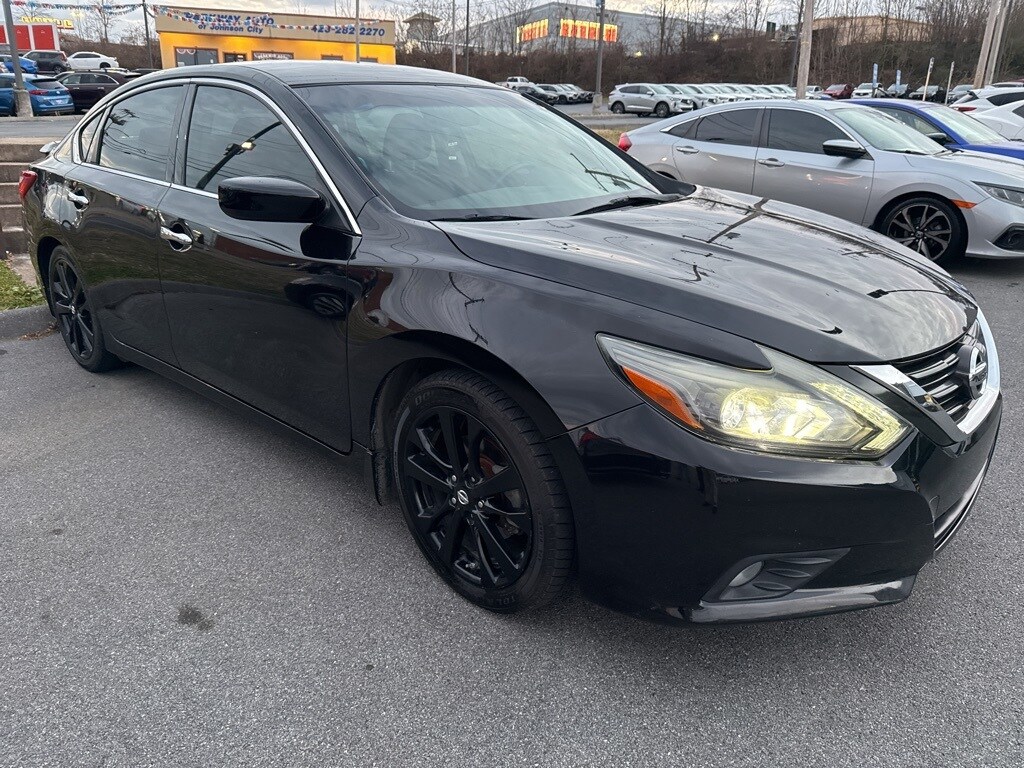 Used 2017 Nissan Altima 2.5 SR Sedan
