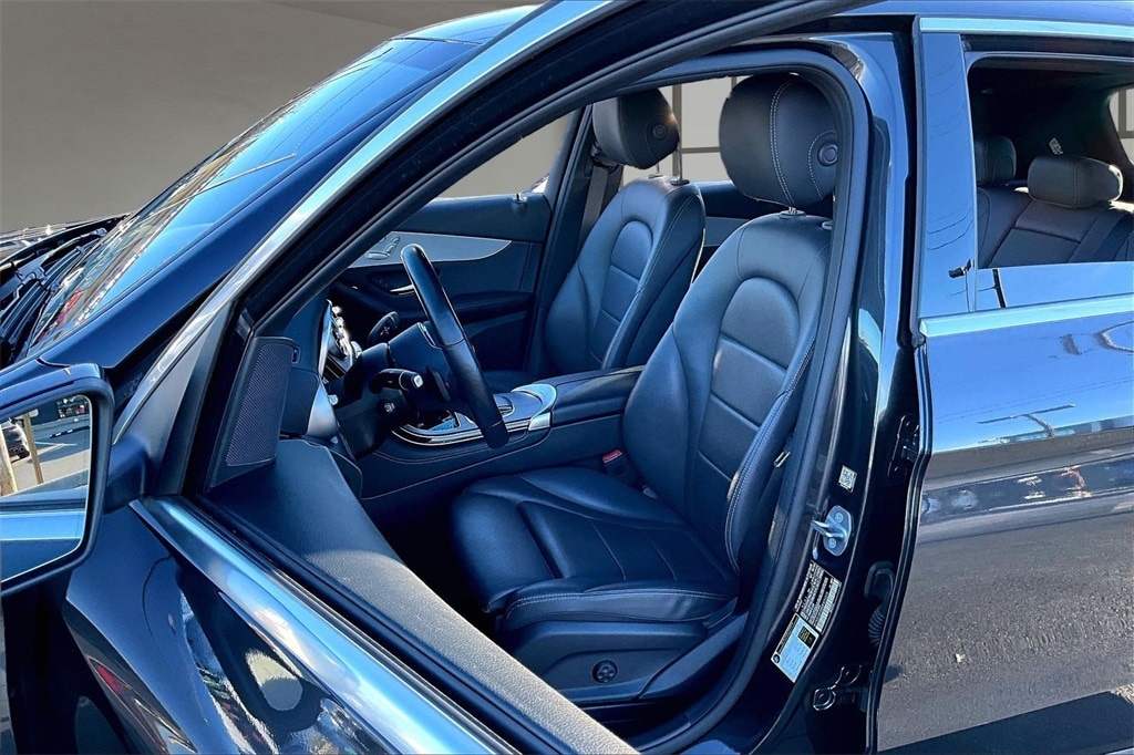 2021 Mercedes-Benz GLC GLC300 - Photo 25
