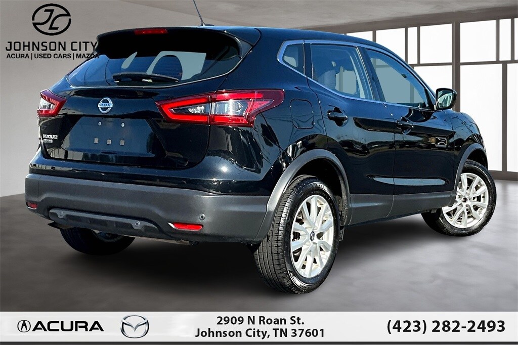 2021 Nissan Rogue Sport S photo 2