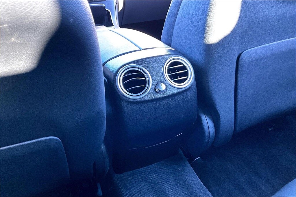 2021 Mercedes-Benz GLC GLC300 - Photo 33