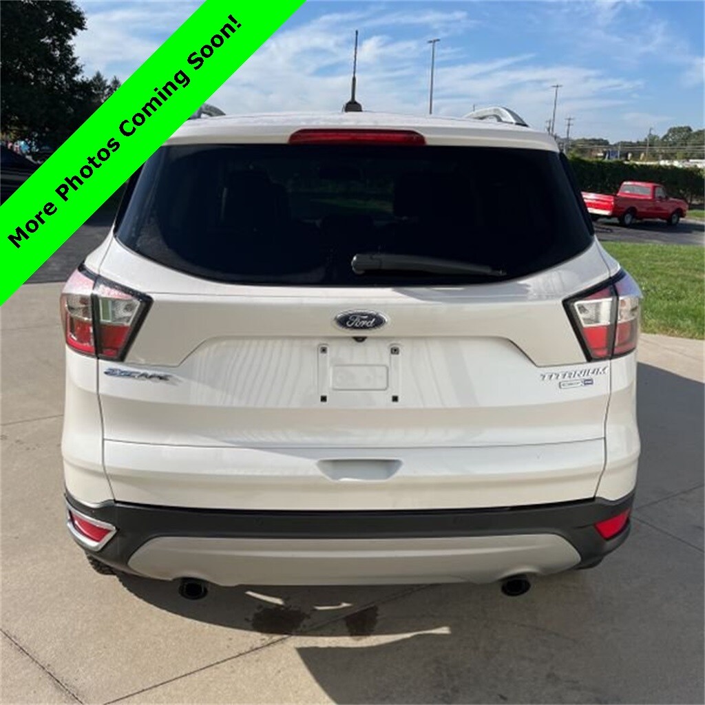 2017 Ford Escape Titanium photo 4