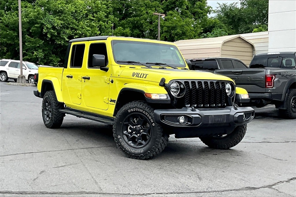 Used 2023 Jeep Gladiator WILLYS with VIN 1C6HJTAG2PL571518 for sale in Johnson City, TN