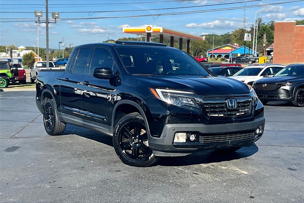 2018 Honda Ridgeline Black Edition photo 2