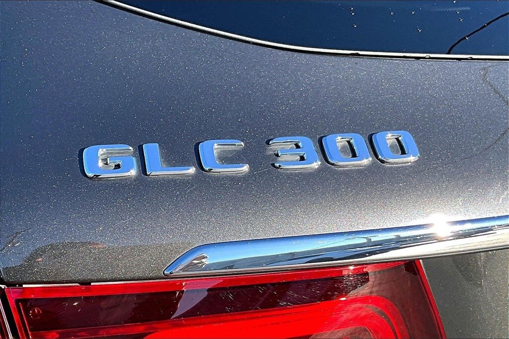 2021 Mercedes-Benz GLC GLC300 - Photo 8