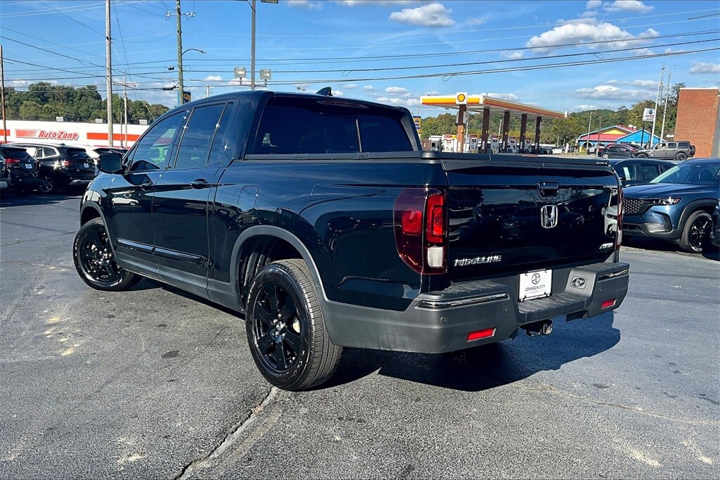 2018 Honda Ridgeline Black Edition photo 3
