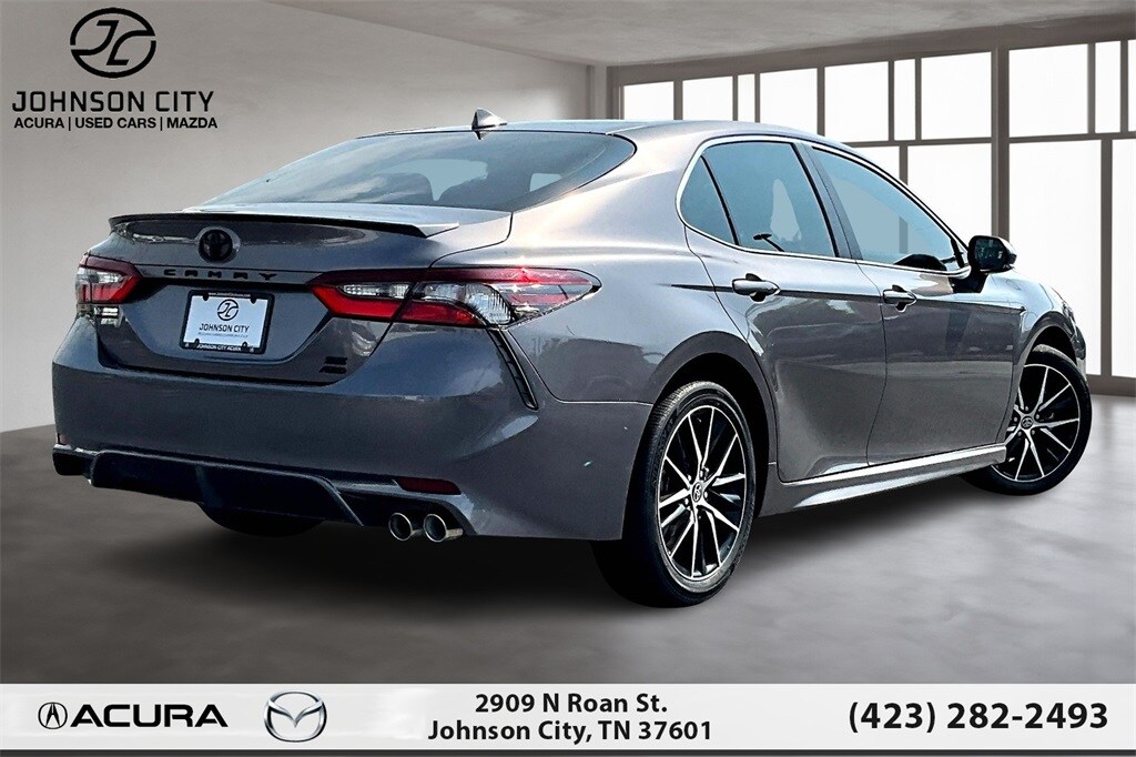 2024 Toyota Camry SE photo 2
