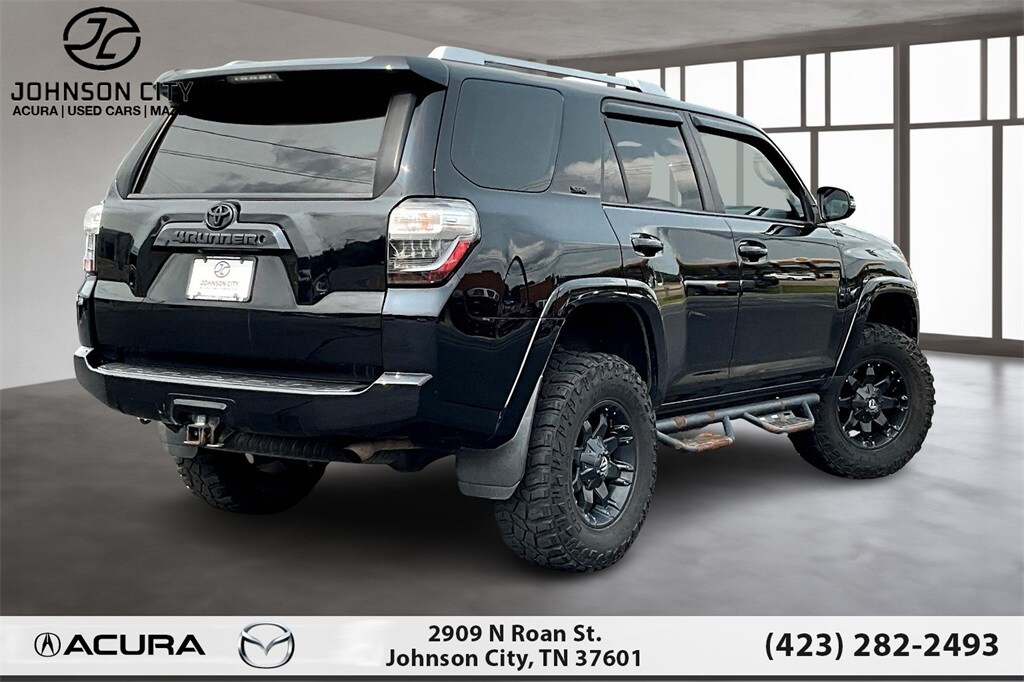 2017 Toyota 4Runner SR5 Premium photo 2