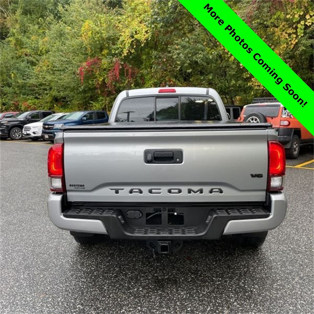 2019 Toyota Tacoma TRD Sport V6 photo 2