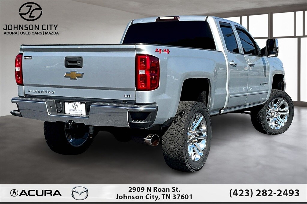2019 Chevrolet Silverado 1500 LT photo 2