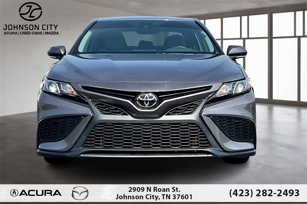 2024 Toyota Camry SE photo 3
