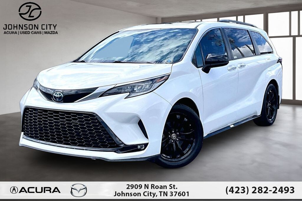 Used 2023 Toyota Sienna XSE Minivan/Van