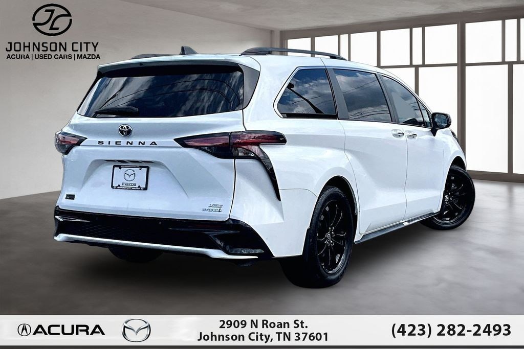 Used 2023 Toyota Sienna XSE Minivan/Van