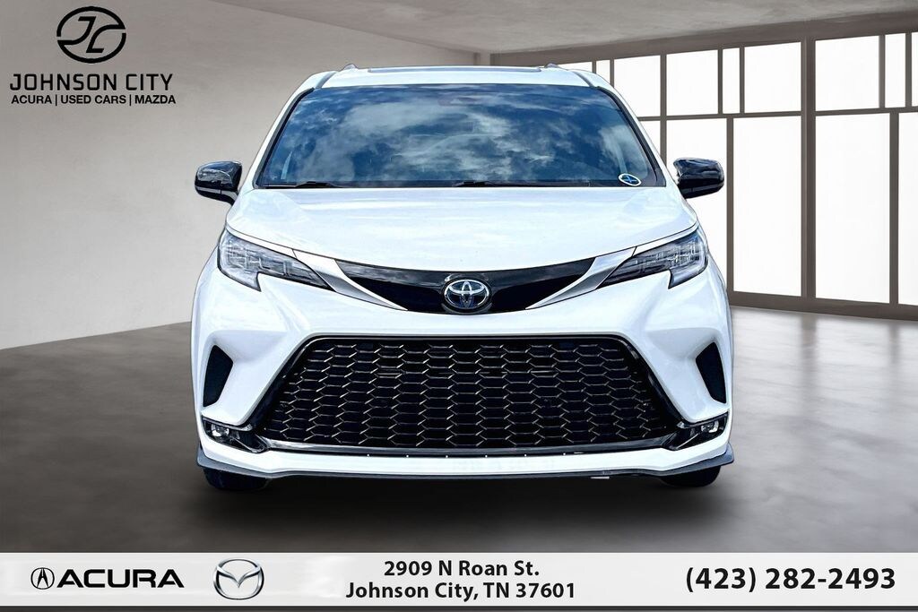 Used 2023 Toyota Sienna XSE Minivan/Van
