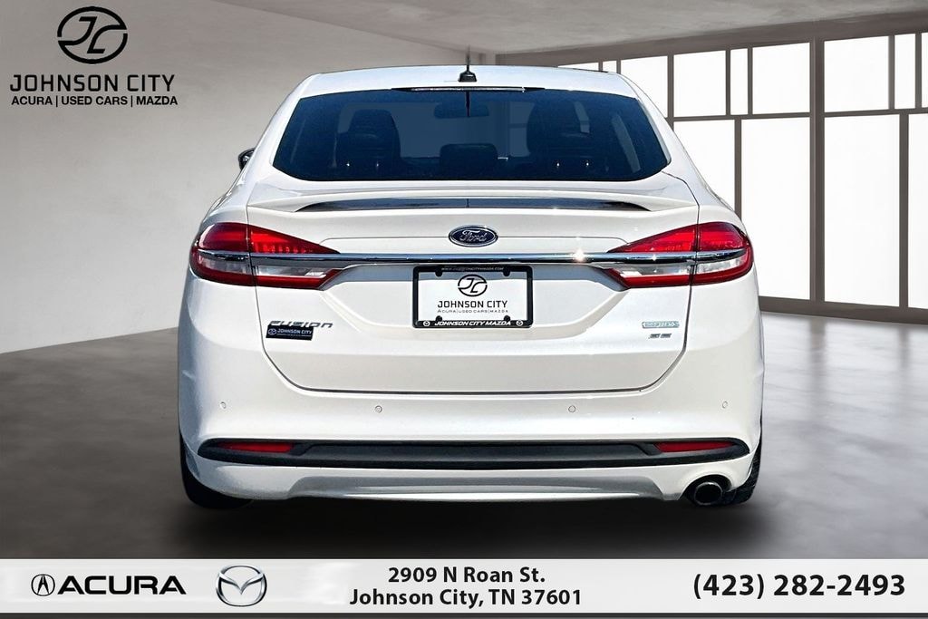 Used 2017 Ford Fusion SE Sedan