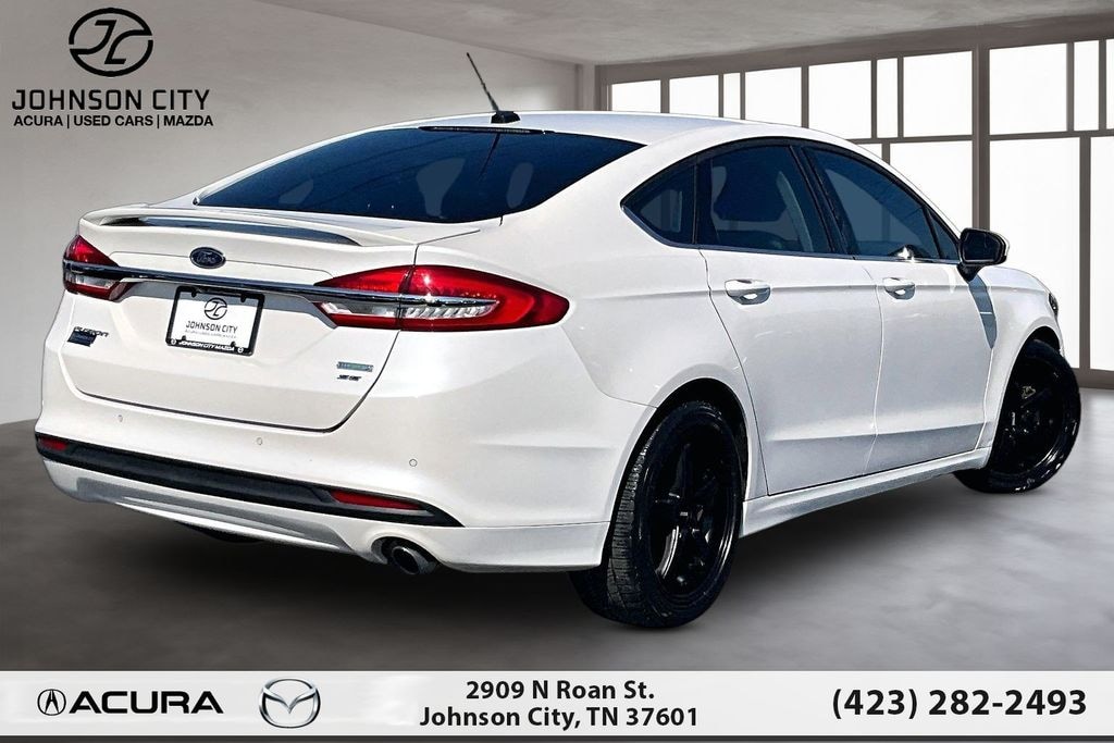 Used 2017 Ford Fusion SE Sedan
