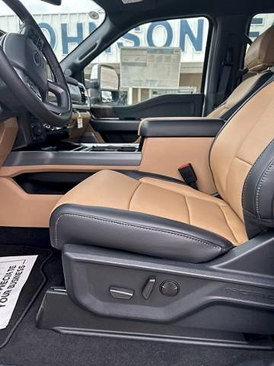 2025 Ford F-350 Super Duty Lariat - Photo 18