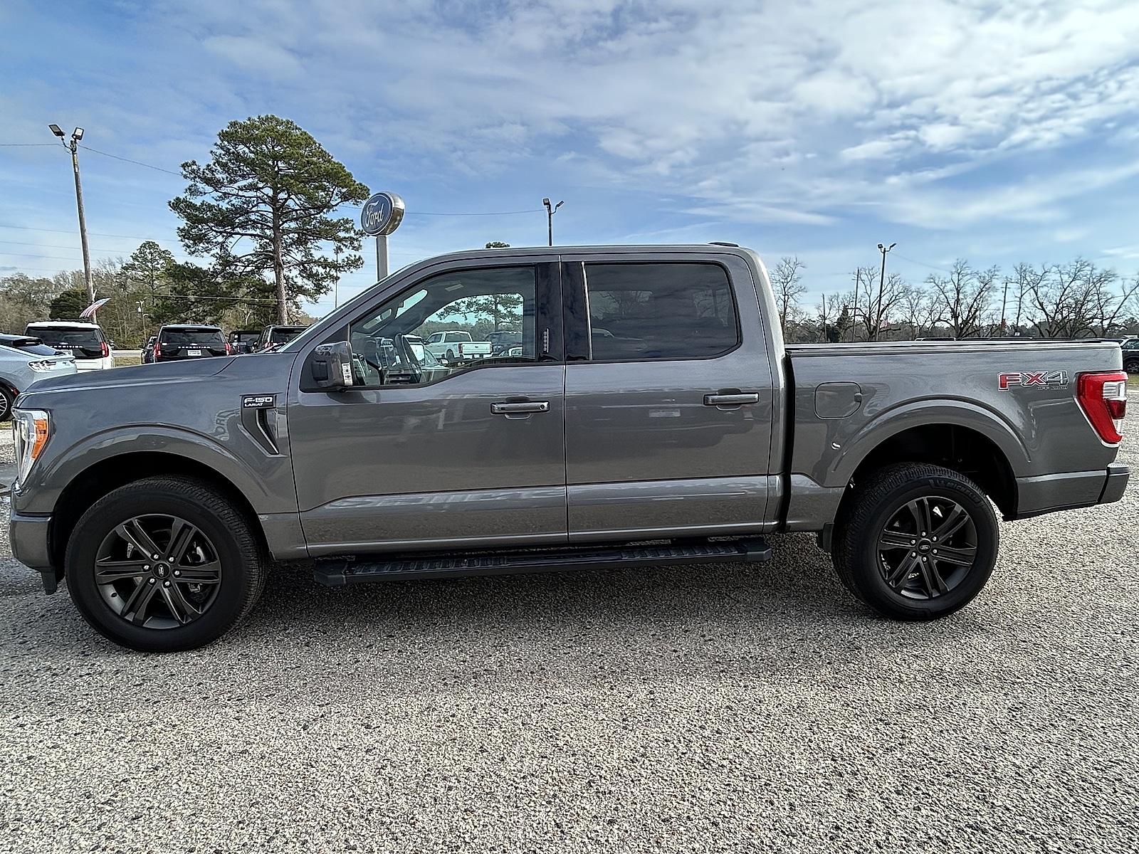 2022 Ford F-150 Lariat's photo