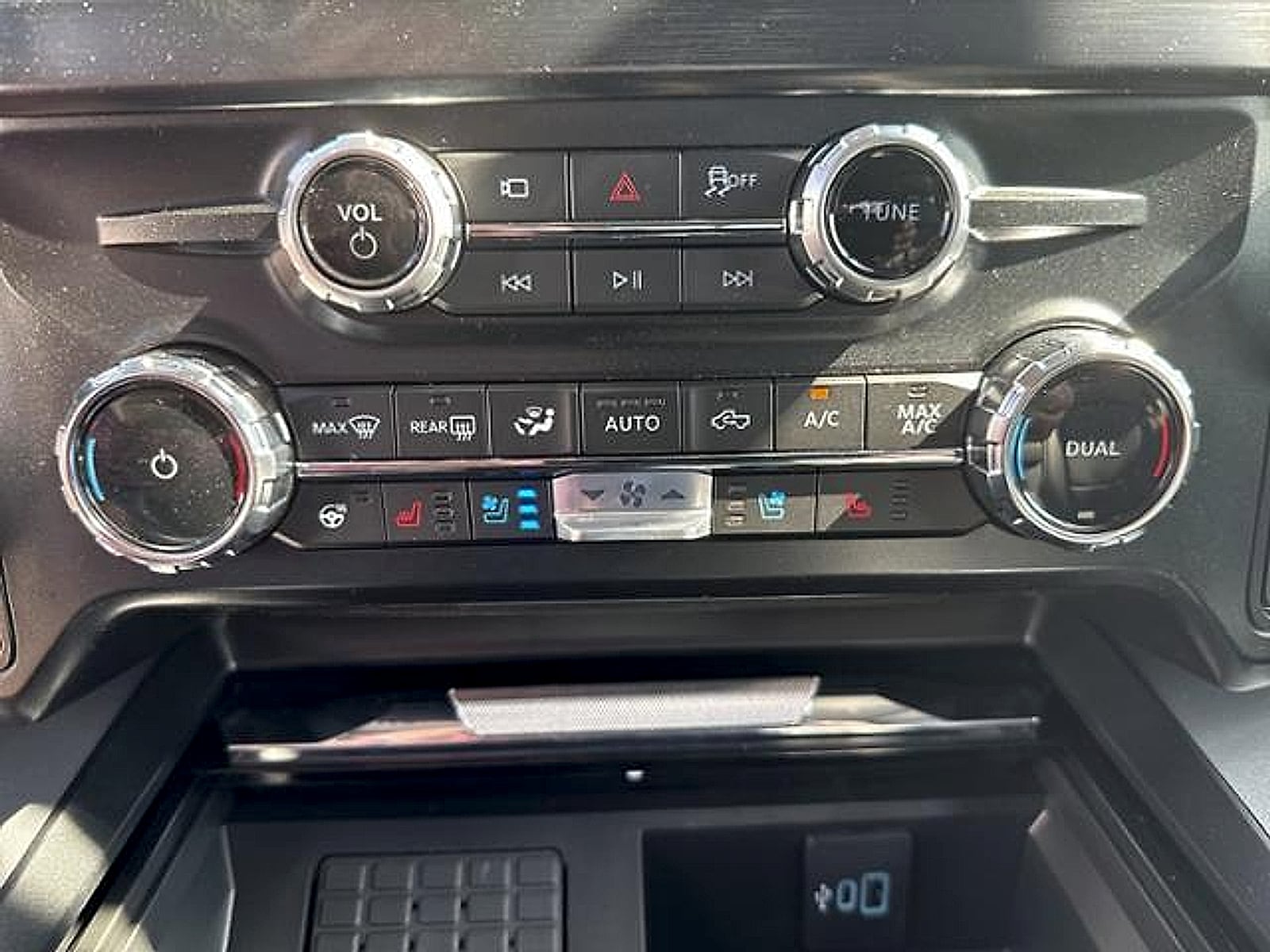 2025 Ford F-250 Super Duty Lariat - Photo 25