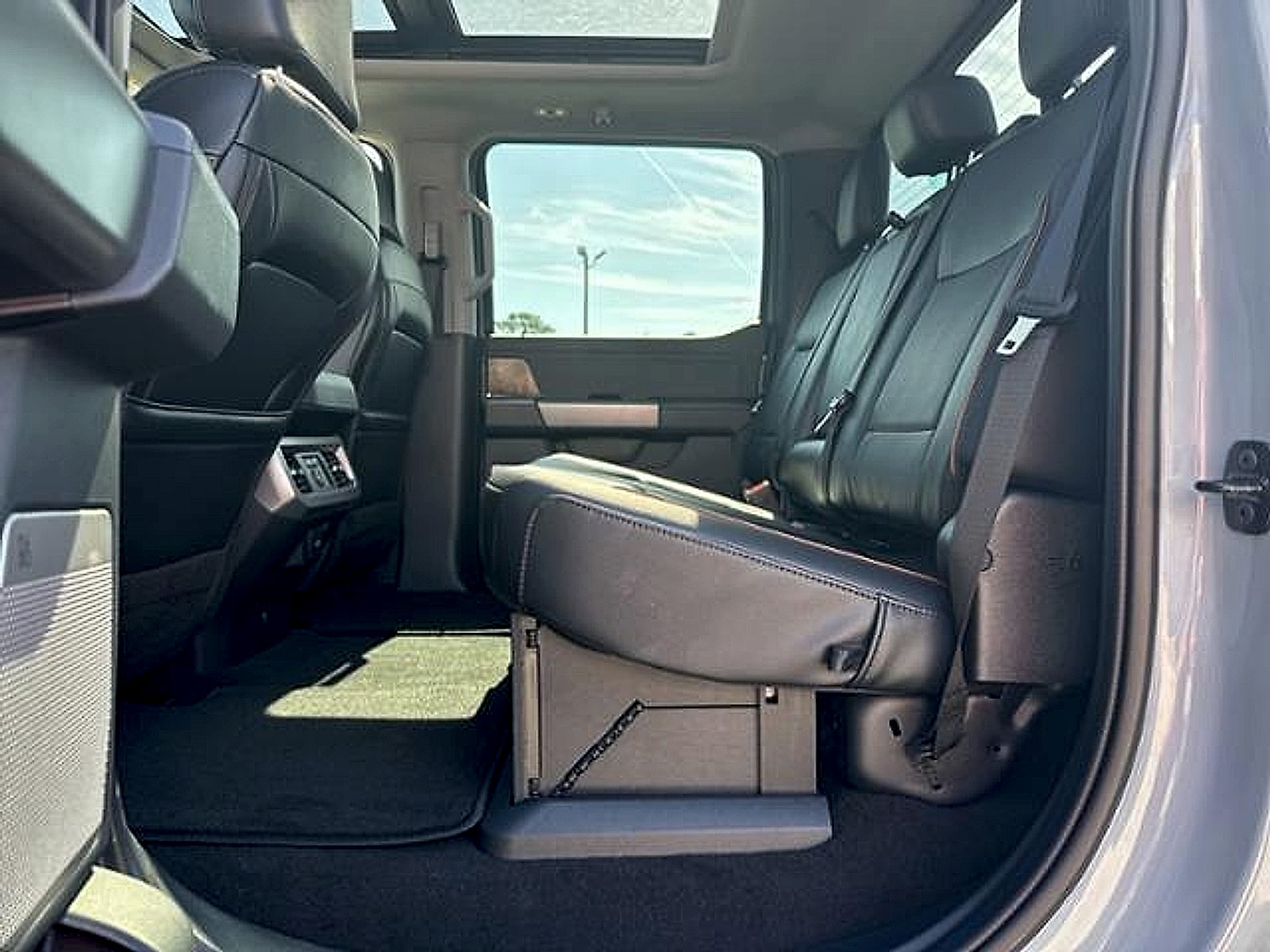2025 Ford F-250 Super Duty Lariat - Photo 14