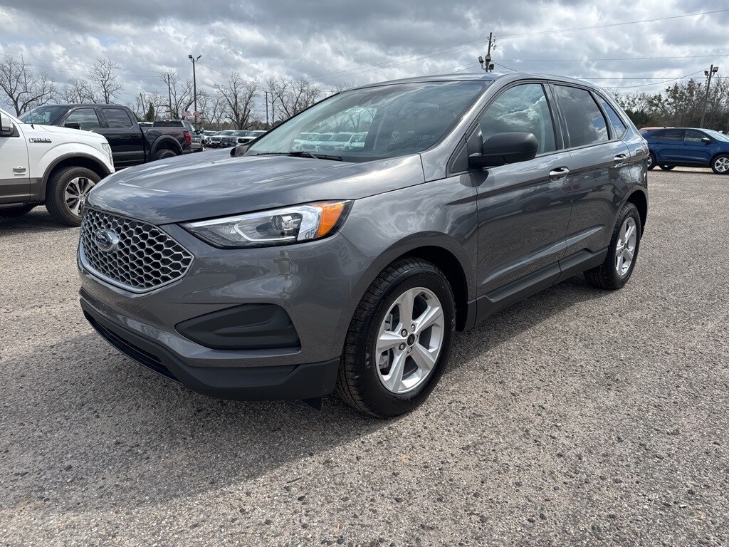 2024 Ford Edge SE photo 4