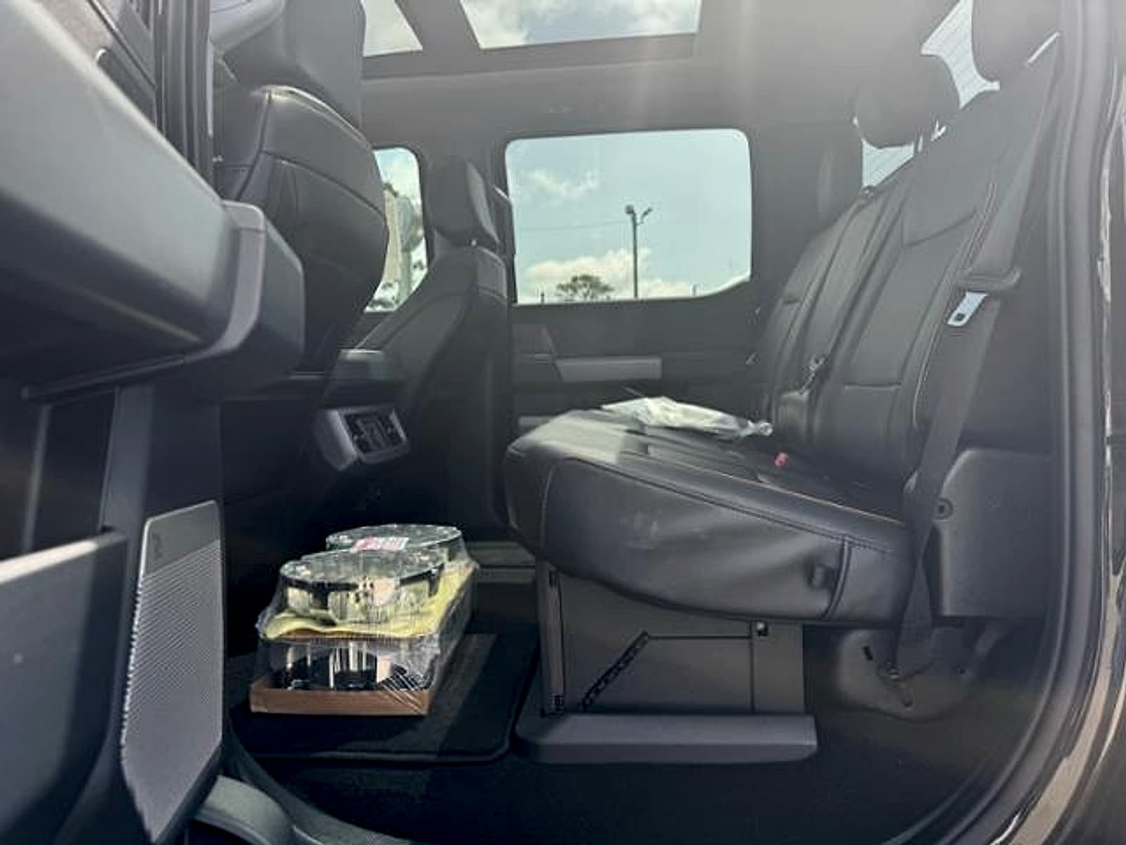 2025 Ford F-350 Super Duty Lariat - Photo 13