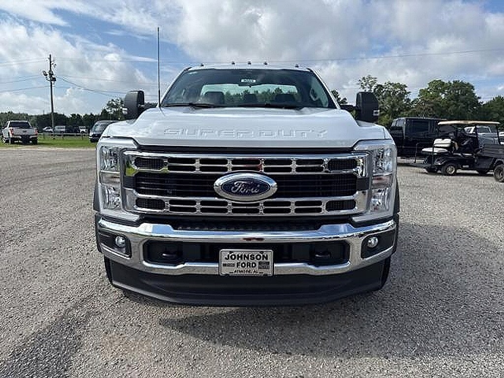 New 2025 Ford Super Duty F-450 DRW 1S Chassis