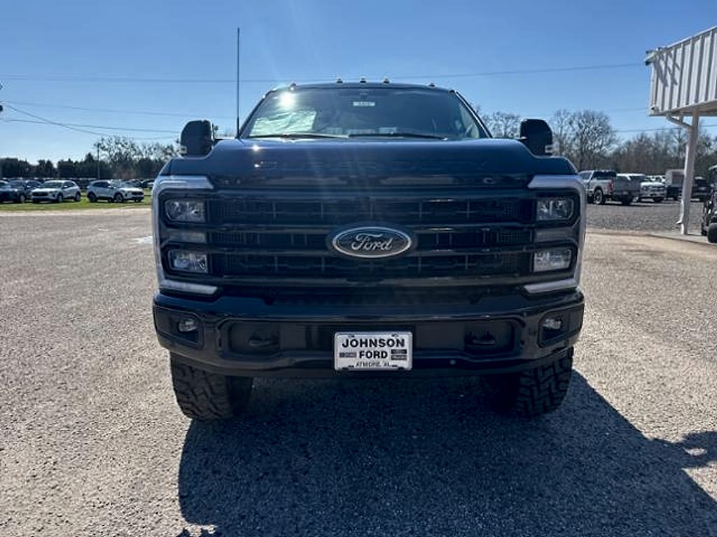 New 2024 Ford Super Duty F-250 SRW Lariat Truck