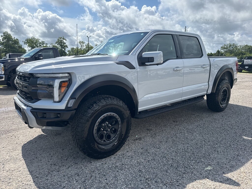 2025 Ford F-150 Raptor photo 4