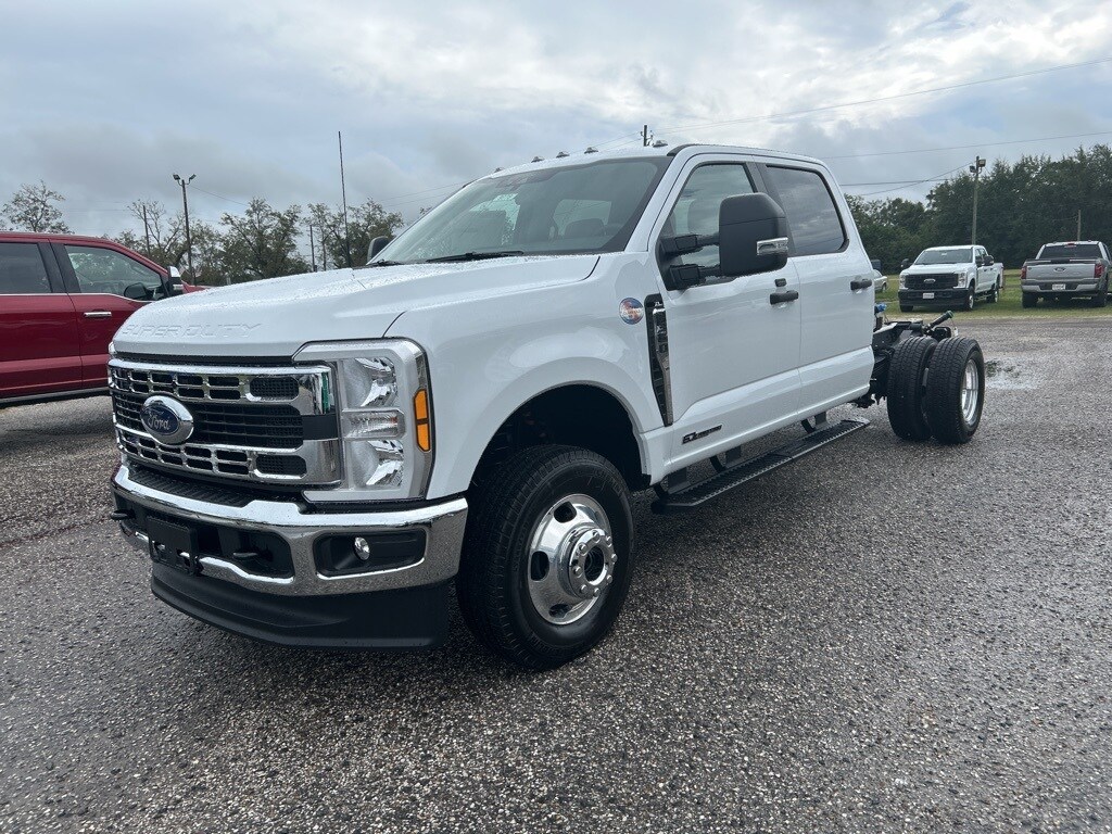 2026 Ford F-350 photo 4