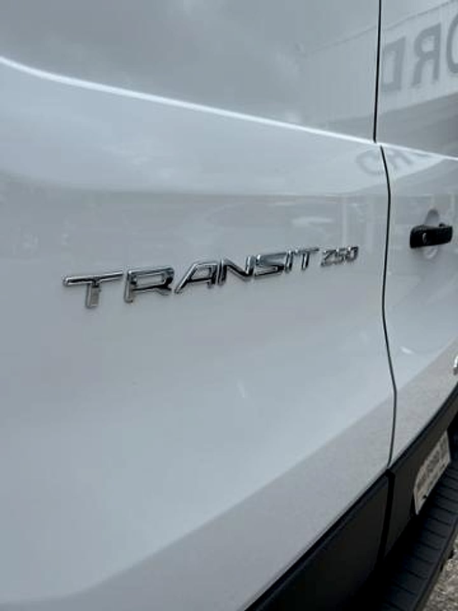 2025 Ford Transit Van Base - Photo 8