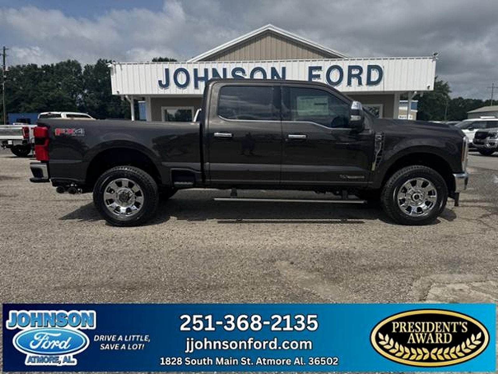 2025 Ford F-350 Super Duty Lariat's photo