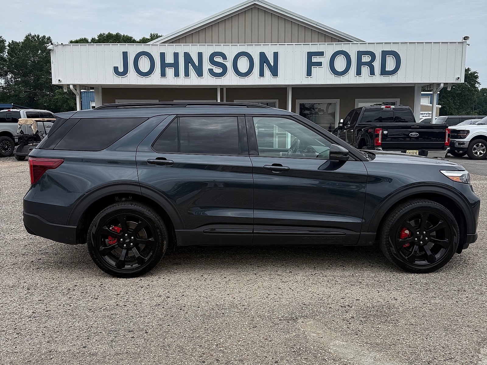 2023 Ford Explorer ST 4WD's photo