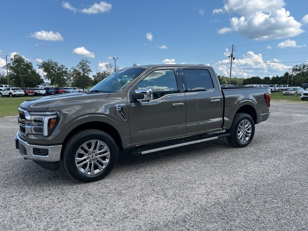 2025 Ford F-150 Lariat photo 3