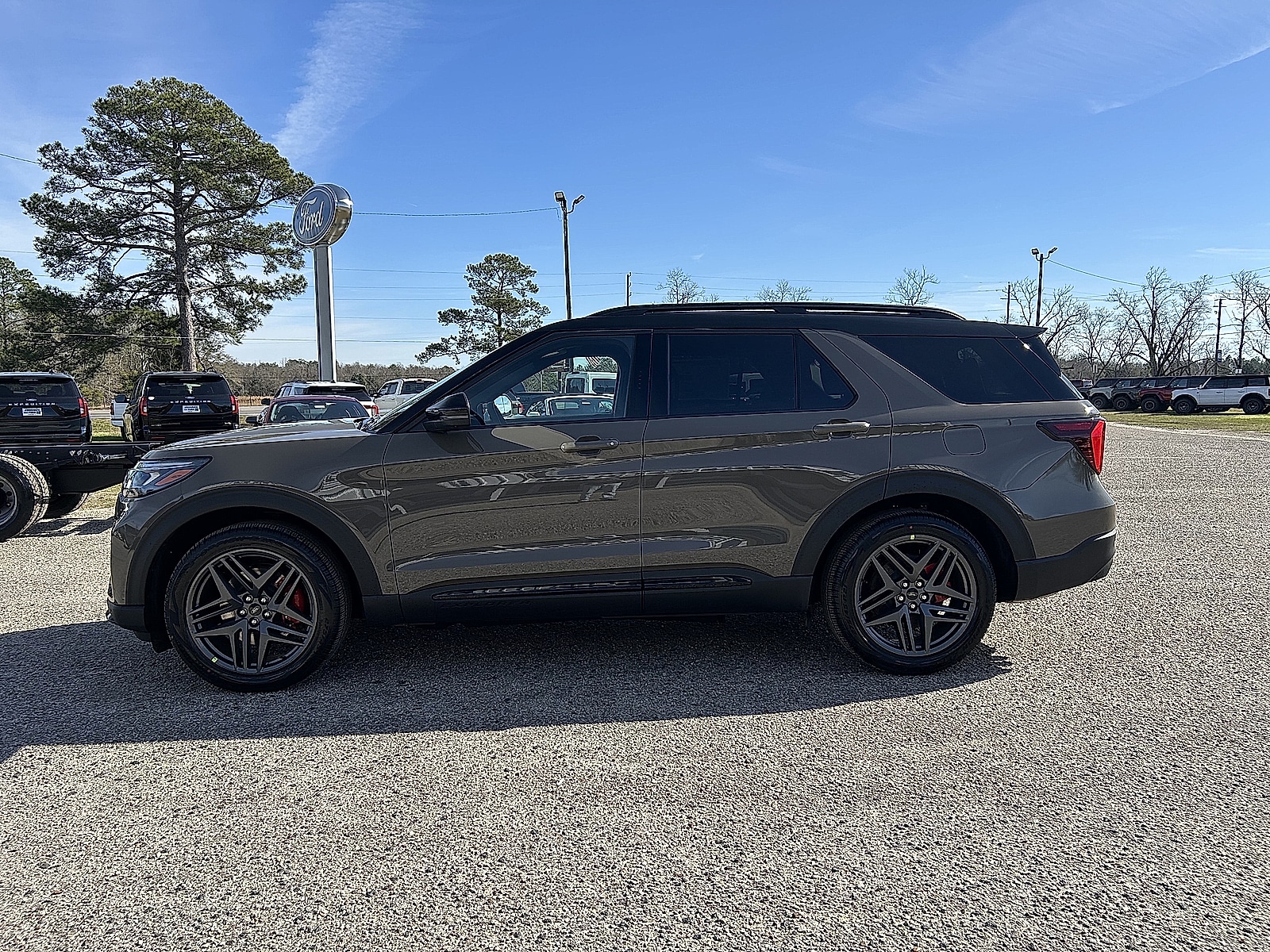 2026 Ford Explorer ST's photo