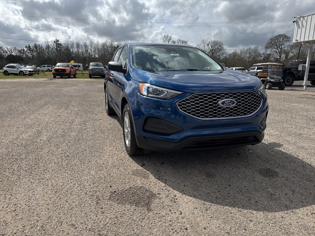 2024 Ford Edge SE photo 2
