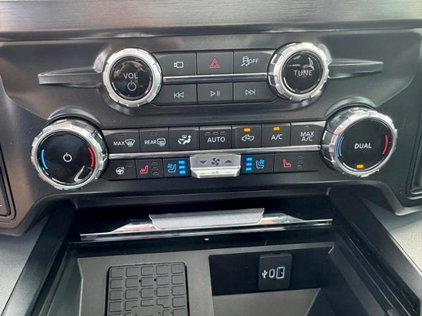 2025 Ford F-350 Super Duty Lariat - Photo 24