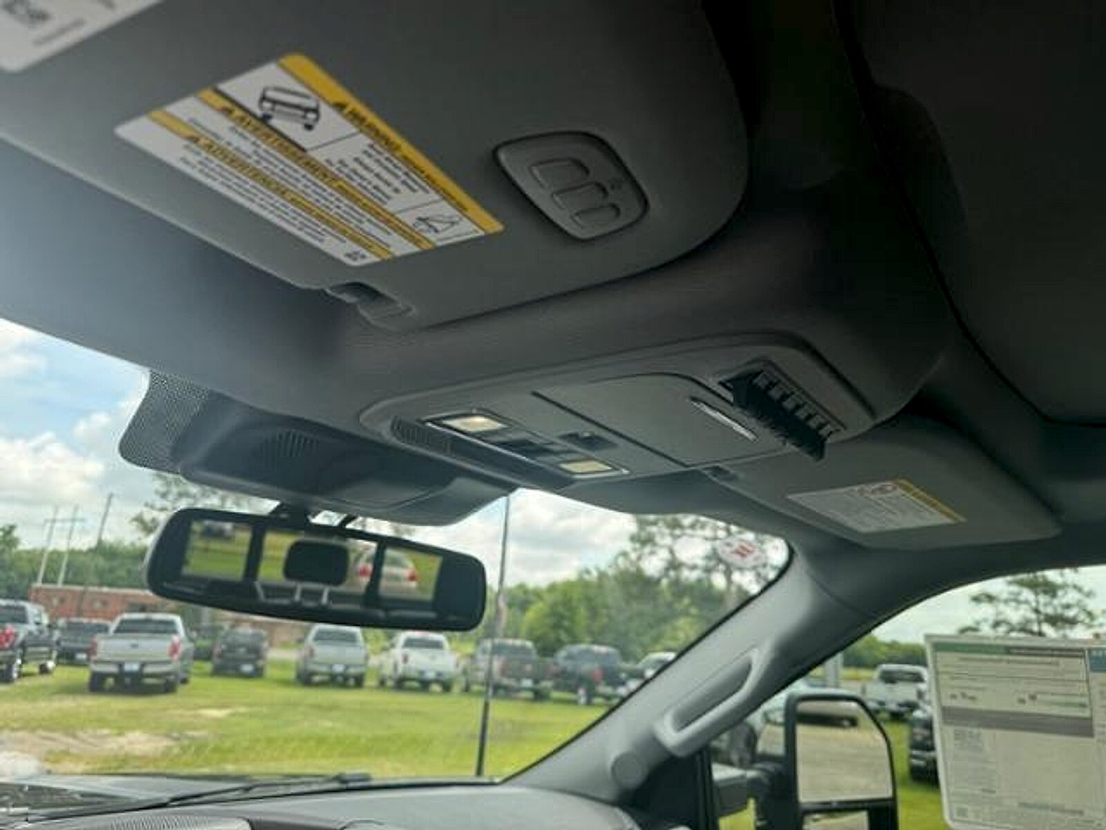 2025 Ford F-350 Super Duty Lariat - Photo 28