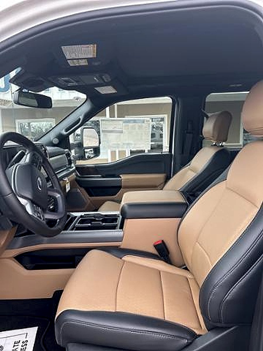 2025 Ford F-350 Super Duty Lariat - Photo 17