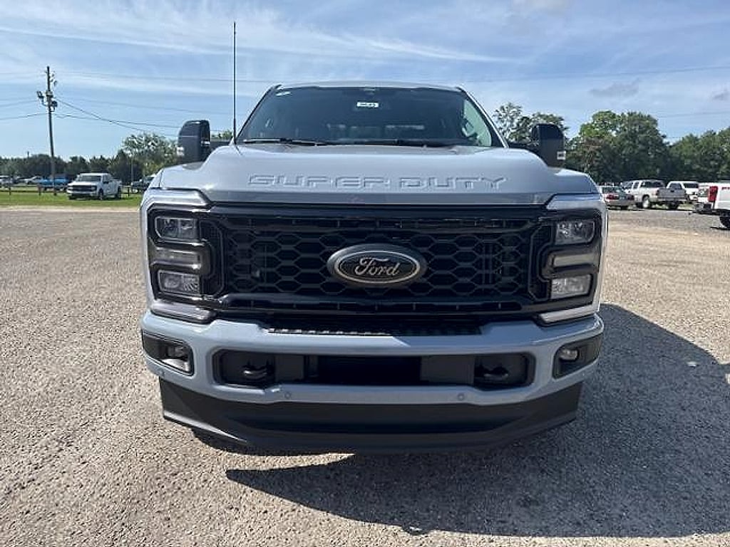 New 2025 Ford F-250SD Lariat Truck