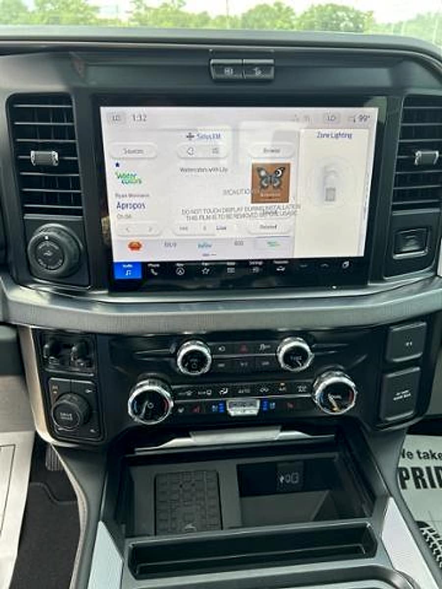2025 Ford F-250 Super Duty Platinum - Photo 26