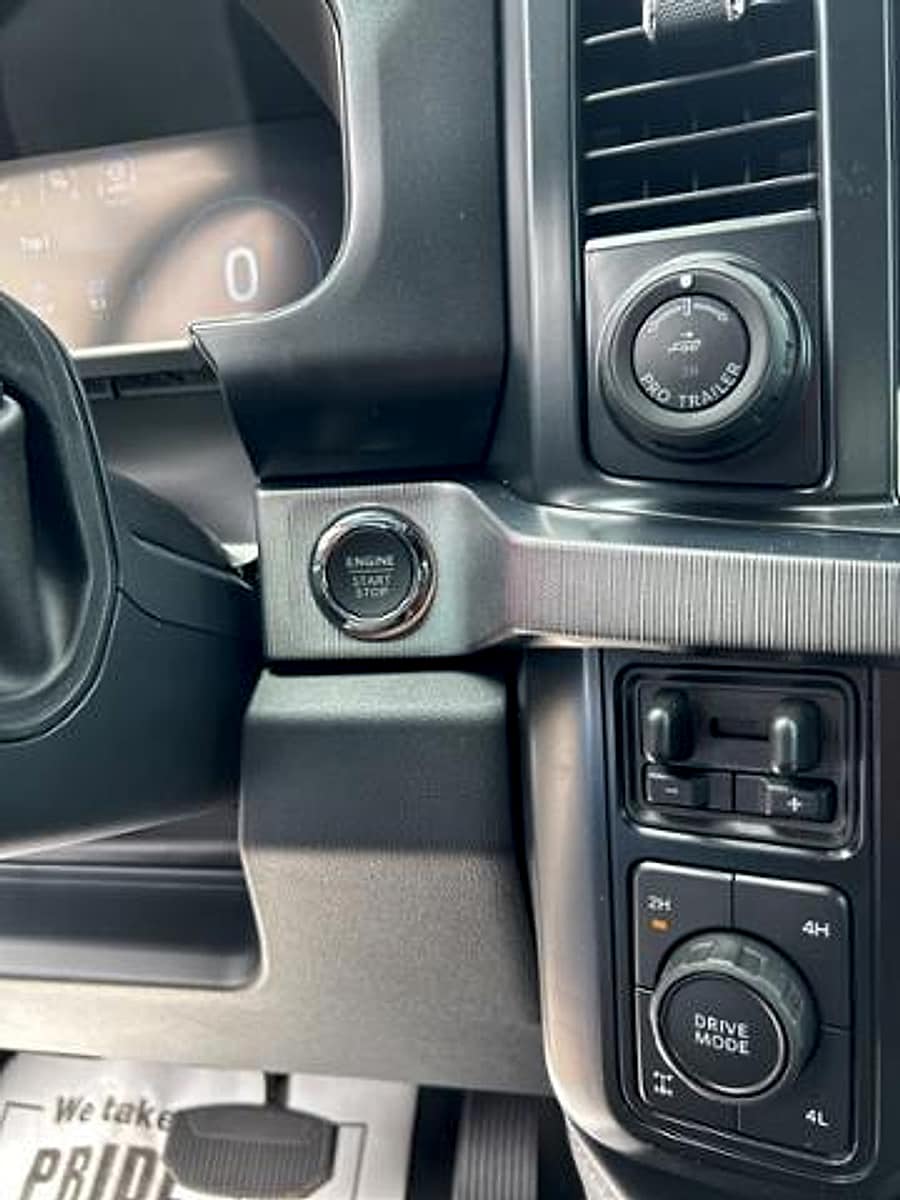 2025 Ford F-250 Super Duty Platinum - Photo 23