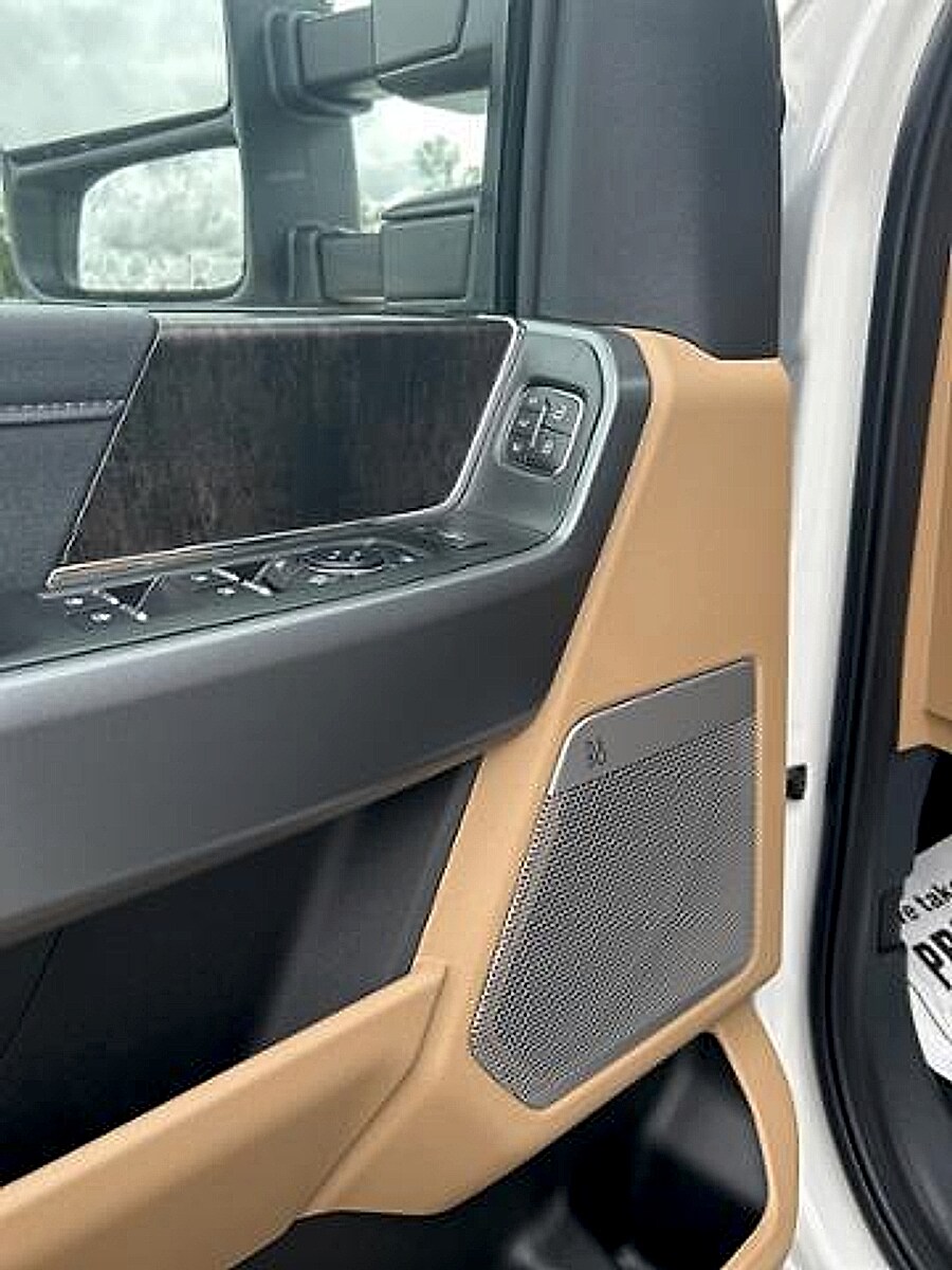 2025 Ford F-350 Super Duty Lariat - Photo 16